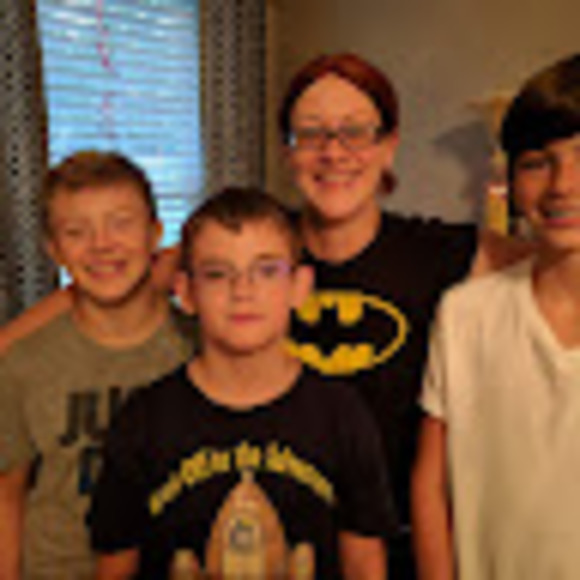 Meet your Posher, Amanda - Picture 1 of 1